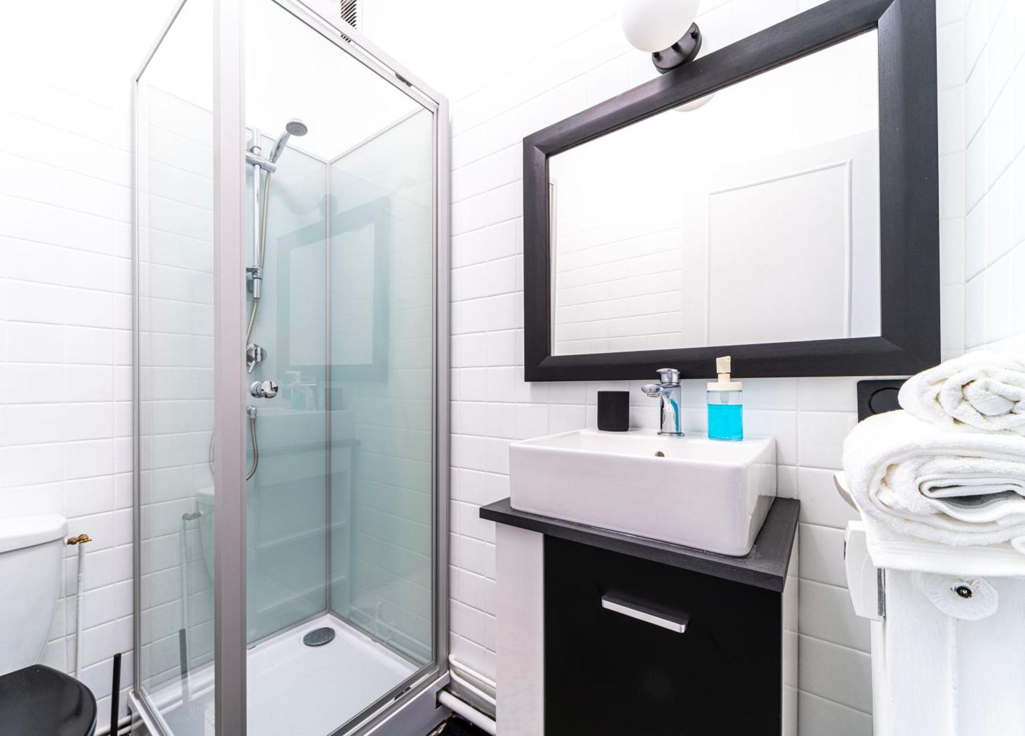 Studio Chaleureux Avec Aquarium Apartment Marcq-en-Baroeul Luaran gambar